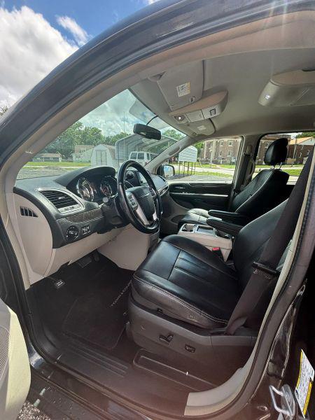 2015 Chrysler Town & Country Touring