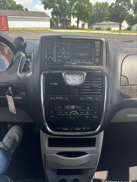 2015 Chrysler Town & Country Touring