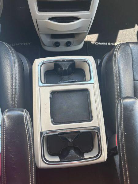 2015 Chrysler Town & Country Touring