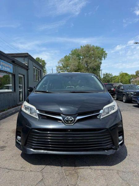 2018 Toyota Sienna XLE 7 Passenger