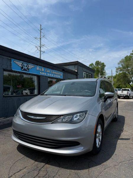 2017 Chrysler Pacifica LX for sale in Mount Clemens, MI