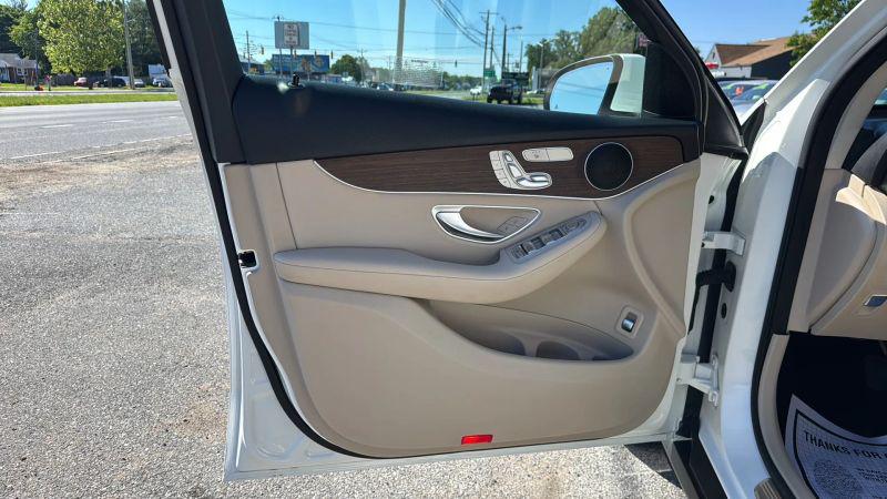 2022 Mercedes-Benz GLC 4MATIC SUV