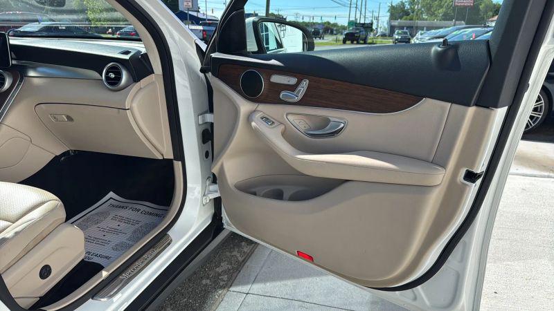 2022 Mercedes-Benz GLC 4MATIC SUV