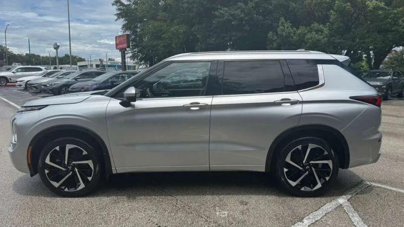 2022 Mitsubishi Outlander SEL 2.5 2WD