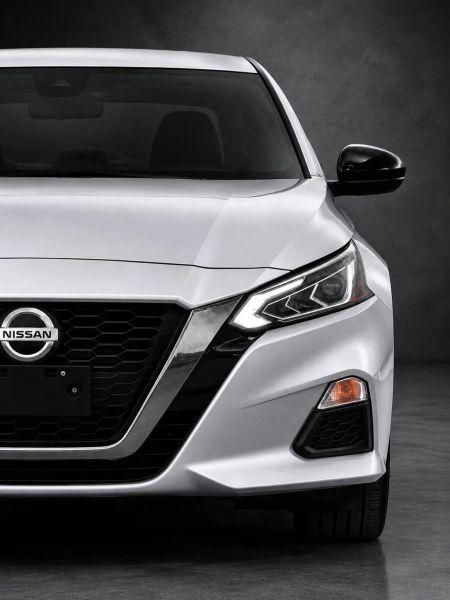 2020 Nissan Altima SR FWD