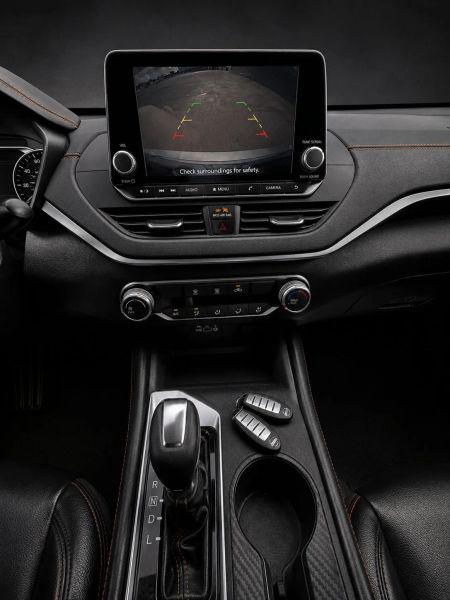 2020 Nissan Altima SR FWD
