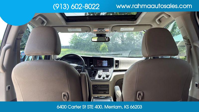 2018 Toyota Sienna XLE 8 Passenger