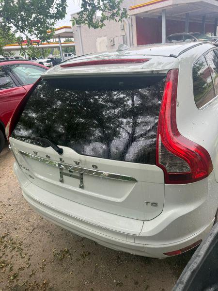 2016 Volvo XC60 T5 Drive-E Premier