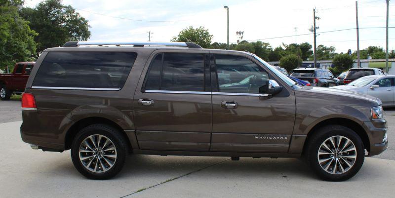 2017 Lincoln Navigator L Select