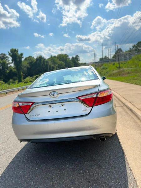 2016 Toyota Camry SE