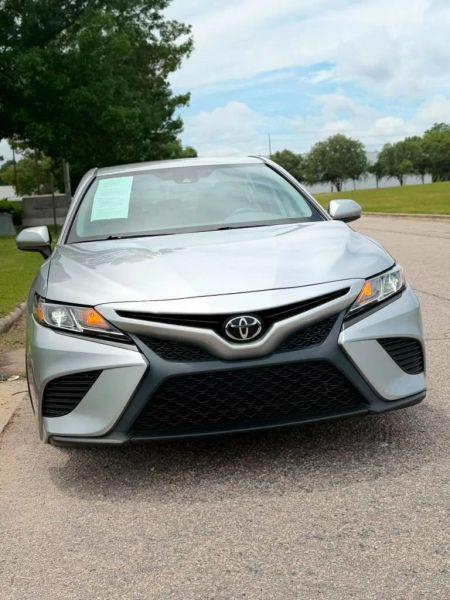 2020 Toyota Camry SE