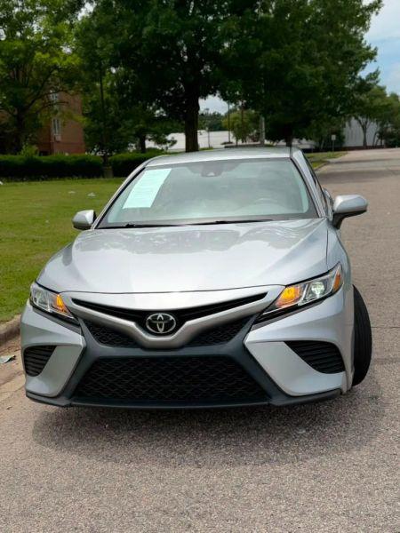 2020 Toyota Camry SE