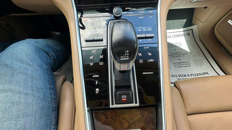 2018 Porsche Panamera 4