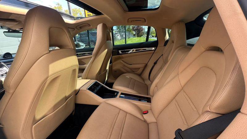 2018 Porsche Panamera 4