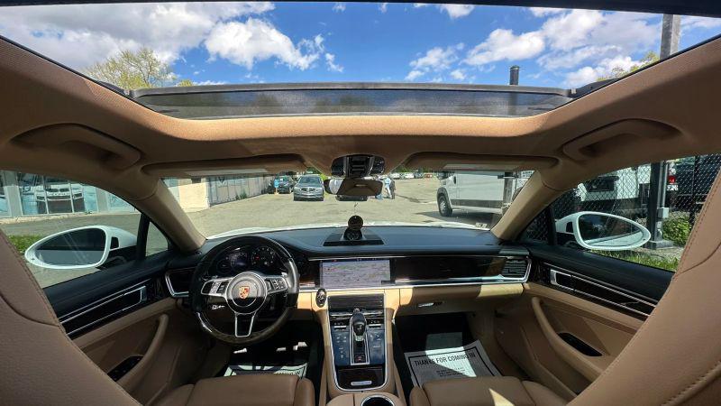 2018 Porsche Panamera 4