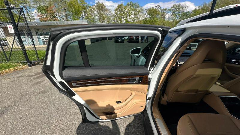 2018 Porsche Panamera 4