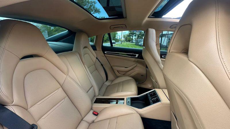 2018 Porsche Panamera 4