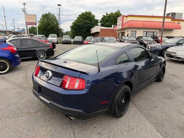 2011 Ford Mustang V6
