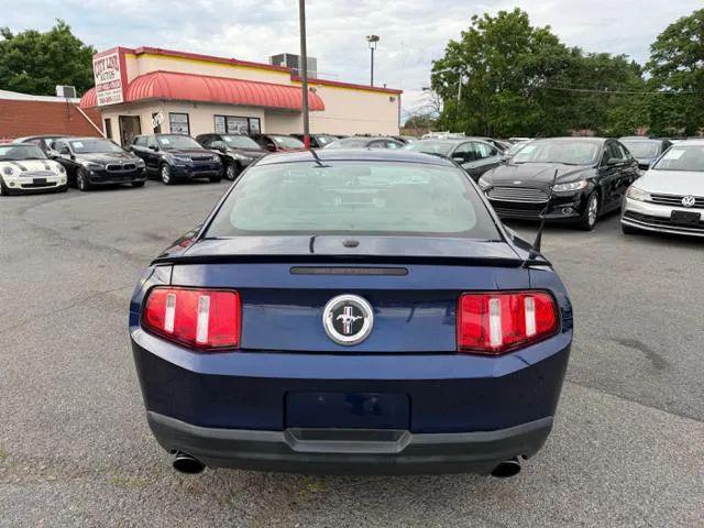 2011 Ford Mustang V6