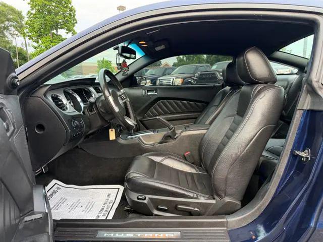 2011 Ford Mustang V6