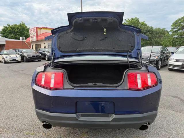 2011 Ford Mustang V6
