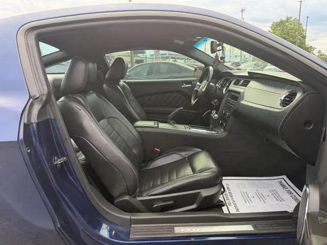 2011 Ford Mustang V6