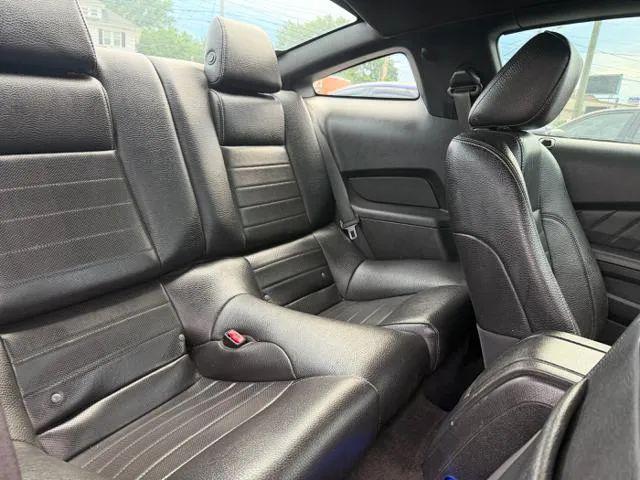 2011 Ford Mustang V6