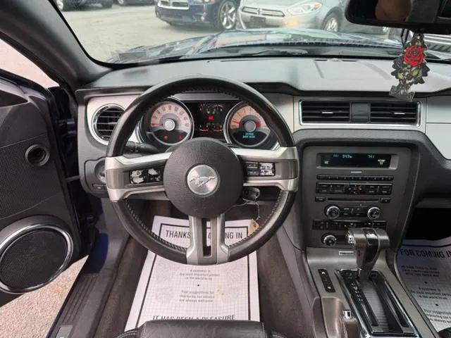 2011 Ford Mustang V6