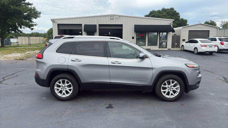 2016 Jeep Cherokee Altitude