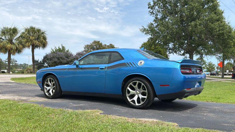 2015 Dodge Challenger SXT Plus