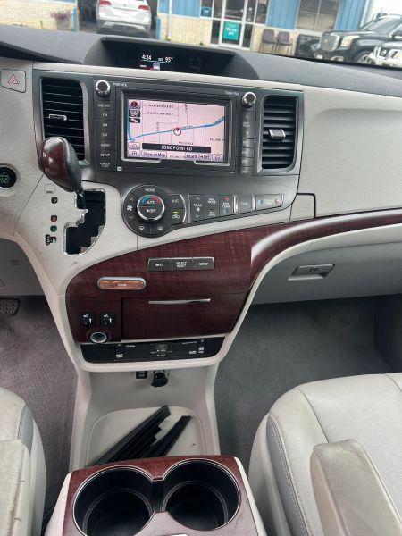 2011 Toyota Sienna Limited