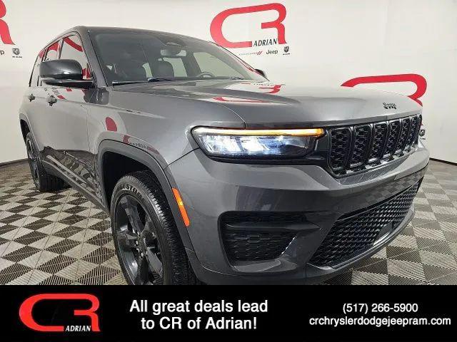 2023 Jeep Grand Cherokee Altitude 4x4 for sale in Adrian, MI