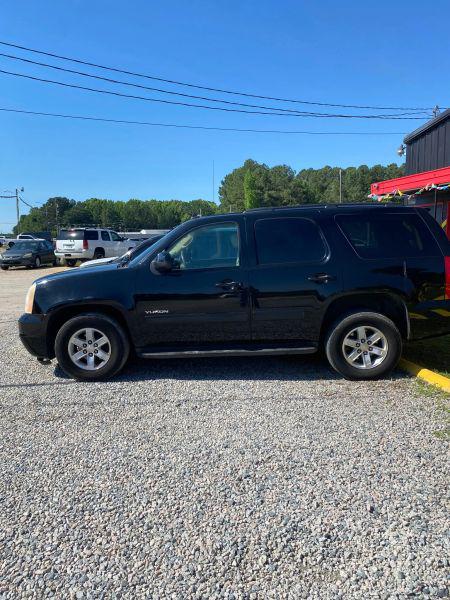 2011 GMC Yukon SLE