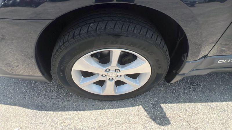 2013 Subaru Outback 2.5i Limited
