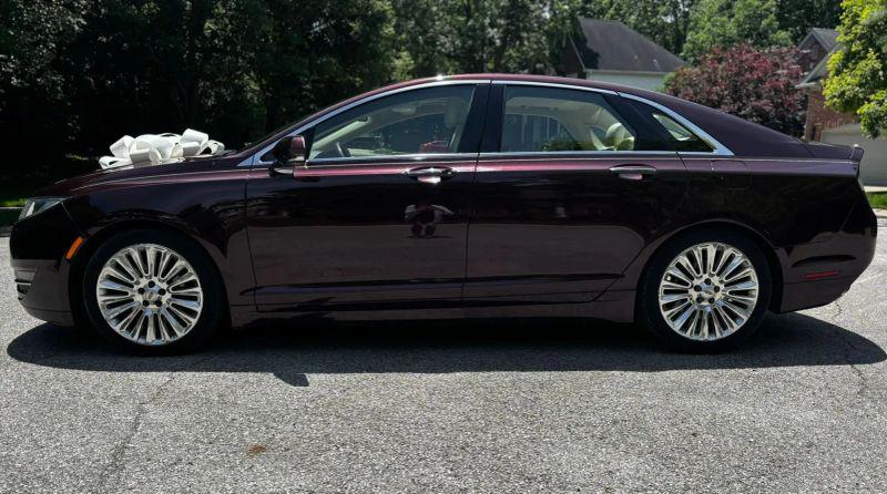 2013 Lincoln MKZ Base