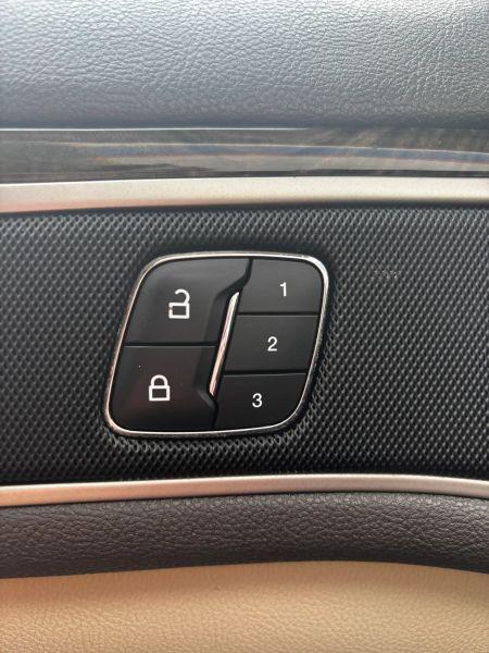 2013 Lincoln MKZ Base