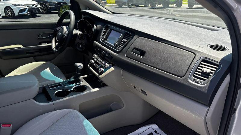 2019 Kia Sedona L