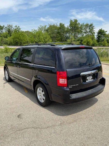 2010 Chrysler Town & Country Touring Plus