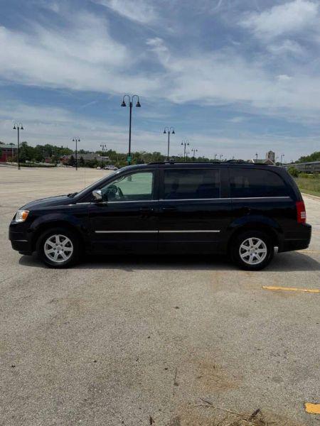 2010 Chrysler Town & Country Touring Plus