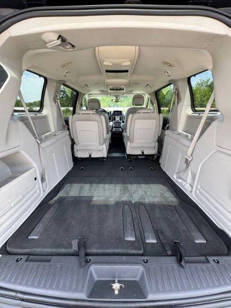 2010 Chrysler Town & Country Touring Plus