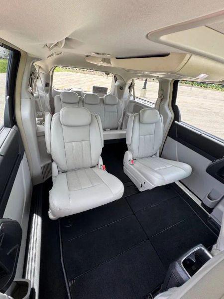 2010 Chrysler Town & Country Touring Plus