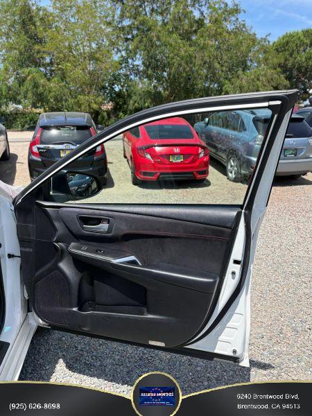 2017 Toyota Camry XSE