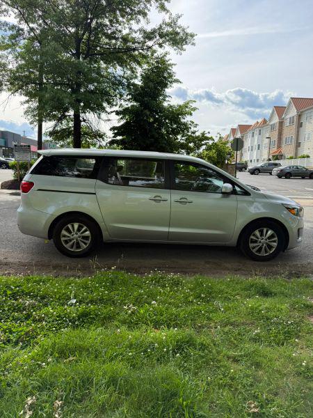 2018 Kia Sedona L