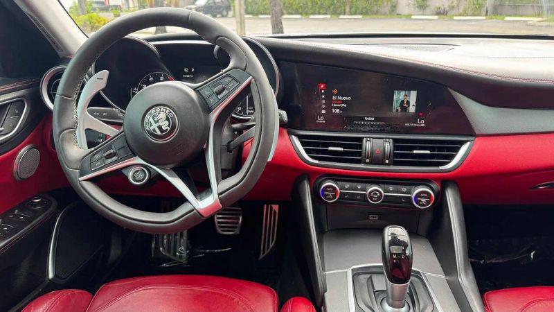 2018 Alfa Romeo Giulia Ti Sport AWD
