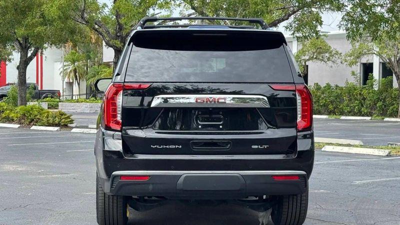 2021 GMC Yukon XL 2WD SLT