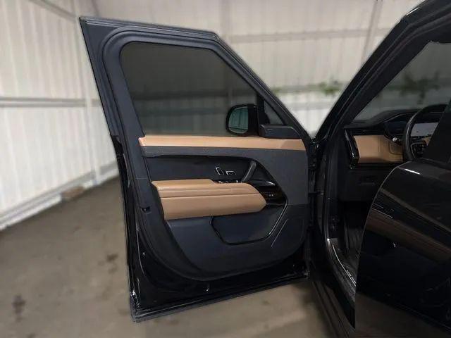 2025 Land Rover Range Rover Sport P360 SE