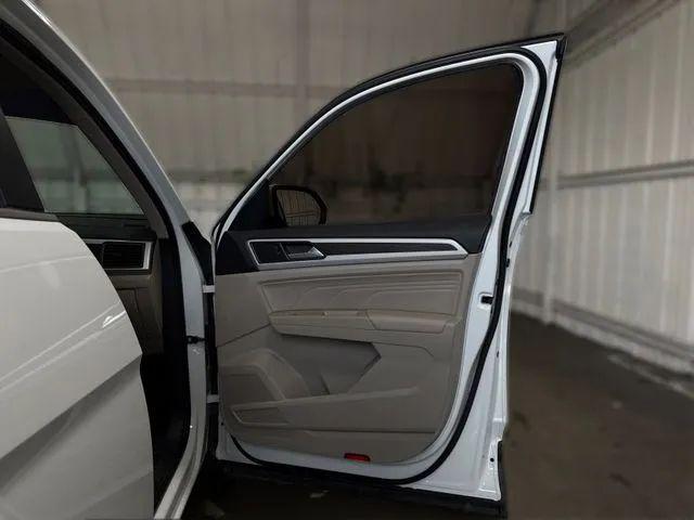 2023 Volkswagen Atlas 2.0T SE