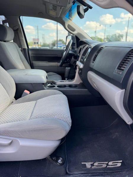 2013 Toyota Tundra Grade 5.7L V8