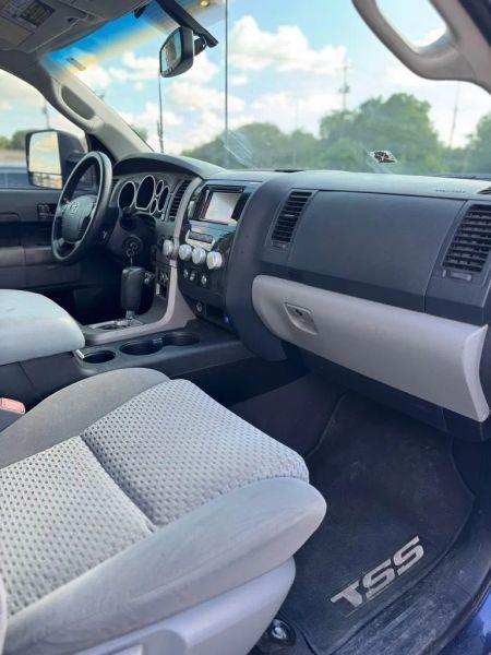 2013 Toyota Tundra Grade 5.7L V8
