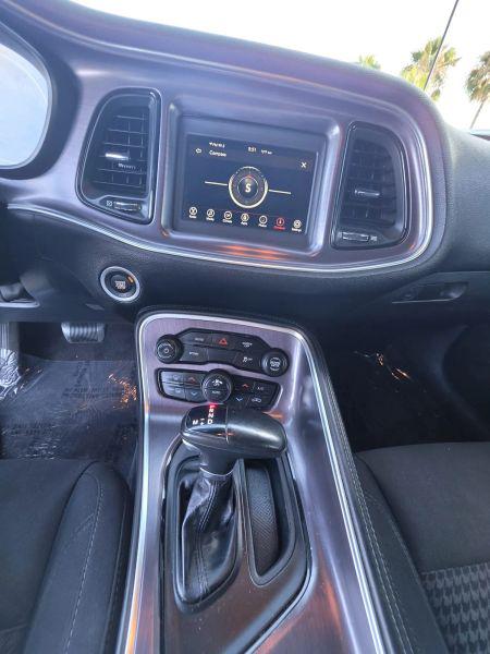 2018 Dodge Challenger SXT